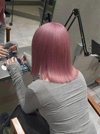 ミディアム モニカ本店所属・矢吹 ケビン 栄ハイトーンのヘアスタイル