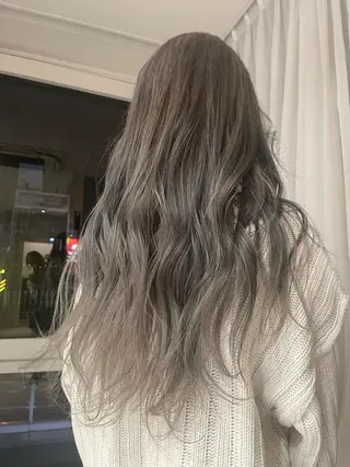 ロング カラー 艶ハイトーン👑♡ NATSUKIのヘアスタイル