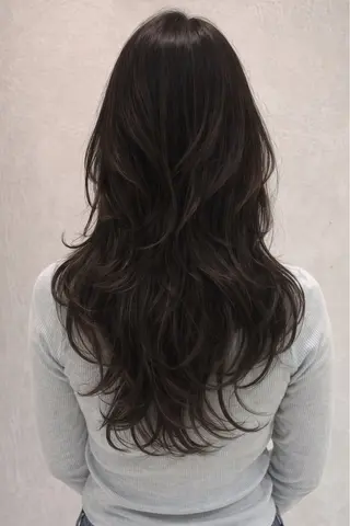 ロング ボブ・レイヤー 田中 励也のヘアスタイル