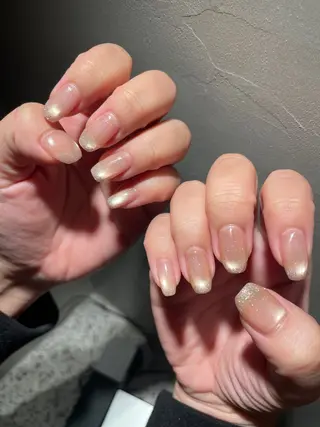 ネイル Nailsalon Repos.所属・Rika🌼 シンプル•マグネットのネイルデザイン