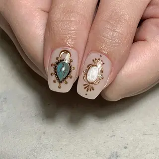 ネイル atelier　FIORITURA所属・FIORITURA aiのネイルデザイン