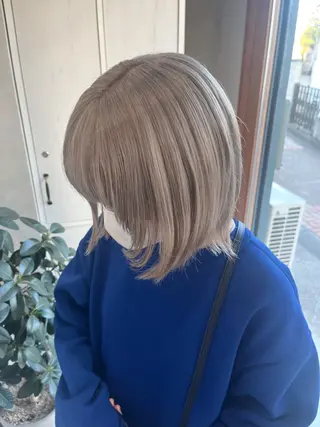 セミロング カラー irwi/イルウィ所属・miku🎀門前仲町 ブリーチ・レイヤーのヘアスタイル