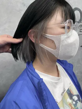 ショート カラー オフホワイトアンドなんば所属・福西 洋斗のヘアスタイル