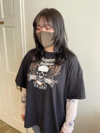 セミロング カラー MIOベージュカラー 柔らかいカラーのヘアスタイル