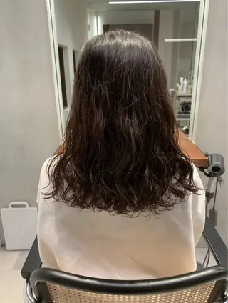 セミロング パーマ Noah所属・折下 はるかのヘアスタイル