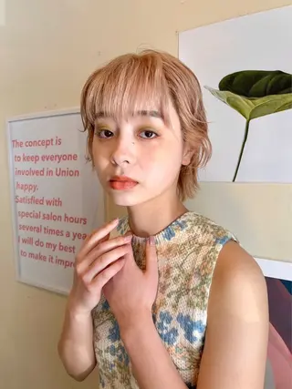 ショート カラー 大下 心渚 /ブリーチ/艶カラーのヘアスタイル