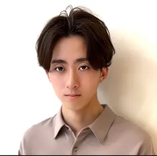 ミディアム 新宿/韓国レイヤー/ 顔まわり/メンズヘアのヘアスタイル