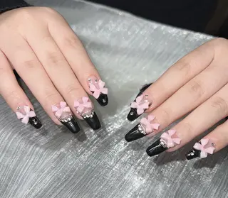 ネイル Lee Nailsのネイルデザイン