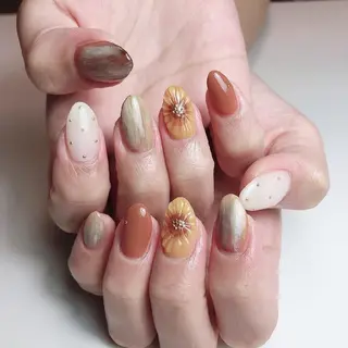 ミディアム ネイル ☺︎山部 志麻☺︎のネイルデザイン