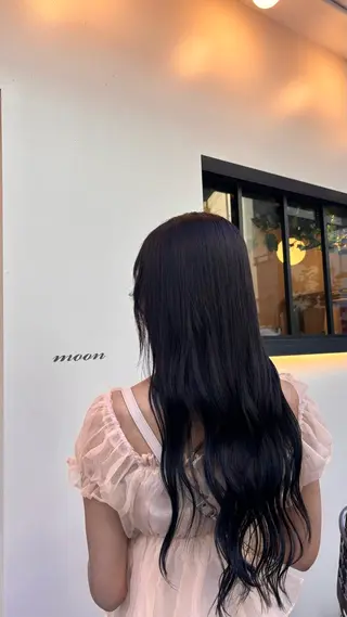 カラー moon所属・平出 千尋のヘアスタイル