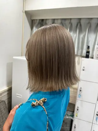 ミディアム カラー 岡本 葵のヘアスタイル