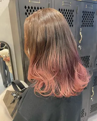 セミロング カラー 柄澤 菜南子のヘアスタイル