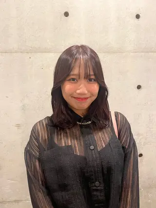 ミディアム カラー レイヤー/ベージュ mikuのヘアスタイル