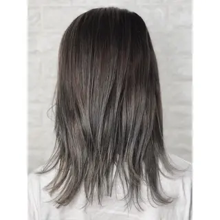 ミディアム カラー KIZU 髪質改善 怪談を語る美容師のヘアスタイル