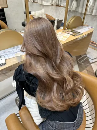 ロング カラー 荻野 峻輔/レイヤー /透明感カラーのヘアスタイル