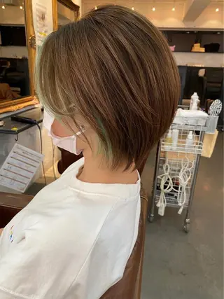 ショート カラーが上手い 辻悠月のヘアスタイル