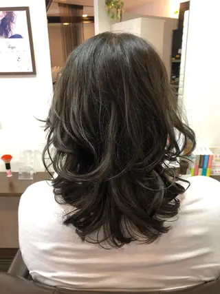 セミロング パーマ 大島 智志のヘアスタイル