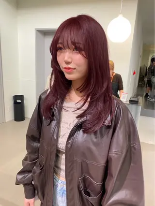 セミロング 🍎デザインカラー /カエデ🍎のヘアスタイル