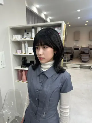 ミディアム カラー Aura所属・丸山 心 / 艶カラーのヘアスタイル