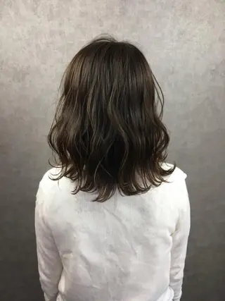 ミディアム カラー ツイストスパイラル パーマ🟡KYOUのヘアスタイル