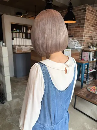 ミディアム Baby美容師 Ninaのヘアスタイル