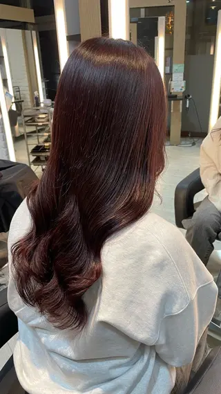ロング カラー ブリーチ/髪質改善/ ハイトーン/暖色のヘアスタイル