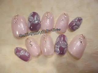 ミディアム ネイル ネイルサロン Cureのネイルデザイン