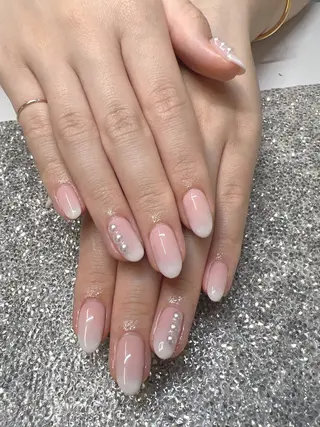 ネイル Guarendo錦糸町店所属・ガレンドウ 白澤 愛子のネイルデザイン