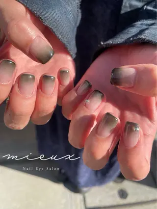 ネイル mieux narumiのネイルデザイン