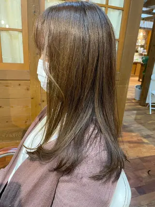 ロング カラー 足立 悠輔のヘアスタイル