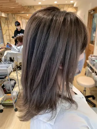 セミロング 渋谷ハイトーン/ デザインカラー阿部のヘアスタイル
