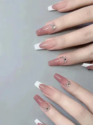 ネイル 高木 維麗絲のネイルデザイン