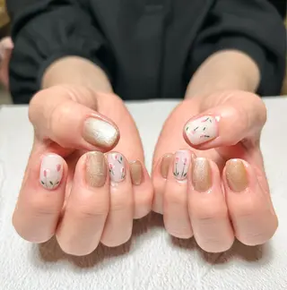 ネイル 濱嶋 結菜のネイルデザイン