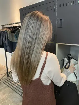 セミロング カラー 竹田 千紘のヘアスタイル