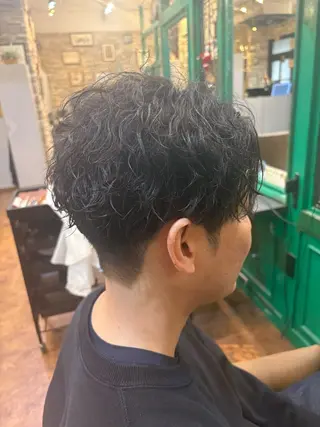 ショート メンズ BENIHA  ︎︎のヘアスタイル