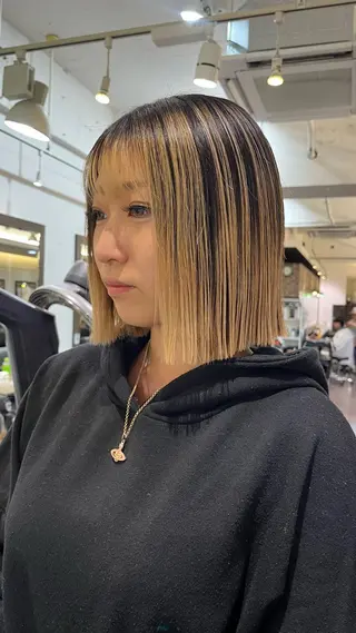 ミディアム ボブ/暖色カラー コウボヒカルのヘアスタイル