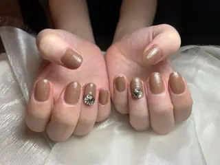 ネイル repos~ルポ~所属・里見 麗のネイルデザイン