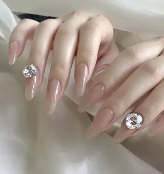 ネイル RAFFINE 月🦋🩵のネイルデザイン