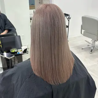 セミロング REAL 心斎橋所属・ブリーチ/ベージュ /ピンク🦋ナツミのヘアスタイル