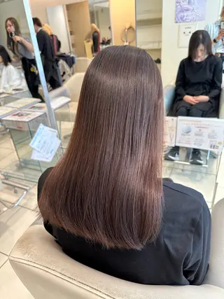 ロング カラー 海希/ブリーチ透明カ ラー/レイヤーカットのヘアスタイル