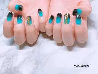 ネイル THECOLORS所属・近貞 莉奈のネイルデザイン