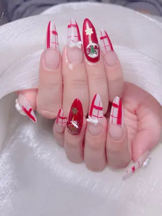 ネイル KARI ネイルサロンのネイルデザイン