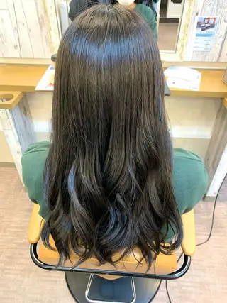 カラー 伊藤 由妃乃のヘアスタイル