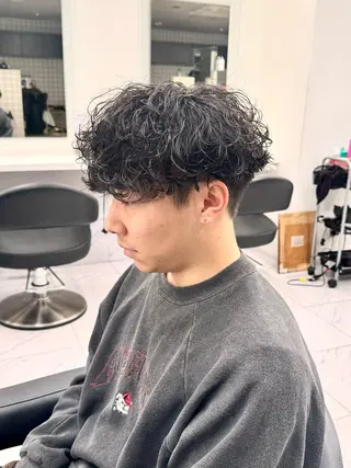 ミディアム パーマ ヘアアレンジ メンズ SALOWIN藤沢店所属・艶カラー の達人のヘアスタイル
