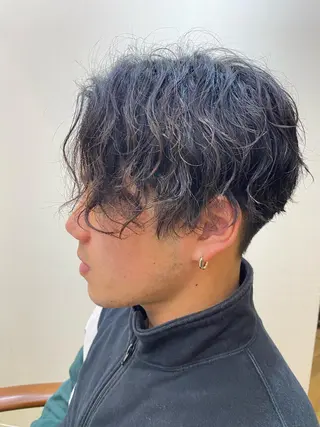 メンズ 柏のセンターパート のプロ関口 柊太のヘアスタイル