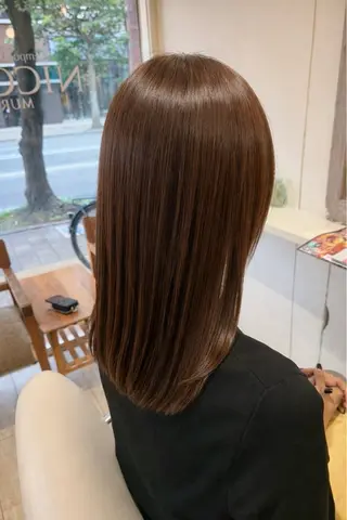 ミディアム NICCOLO室見 Erinaのヘアスタイル