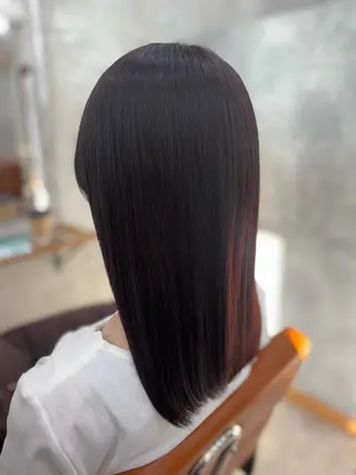 セミロング カラー iru【イル】所属・Misaki ミサキのヘアスタイル