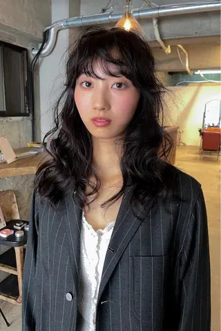 セミロング パーマ パーマ/レイヤー 岩山丈一郎のヘアスタイル