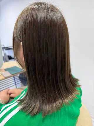 ミディアム カラー 吉原 愛のヘアスタイル