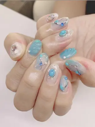 ネイル Flowerネイルサロン所属・. yukiのネイルデザイン